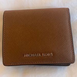 AUTHENTIC Michael Kors Jet Set Bi-fold Leather Wallet, Cognac tan color